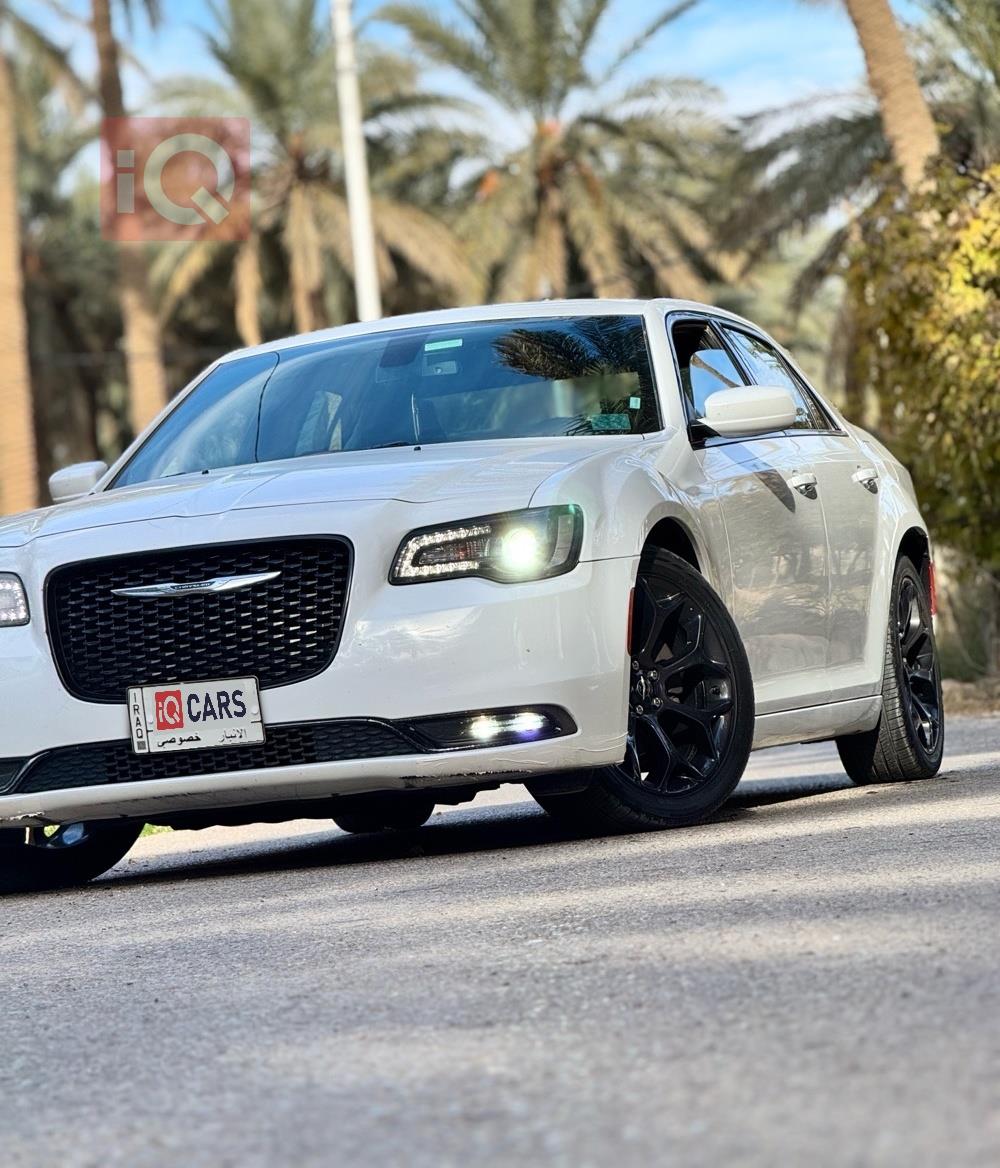 كرايسلر 300